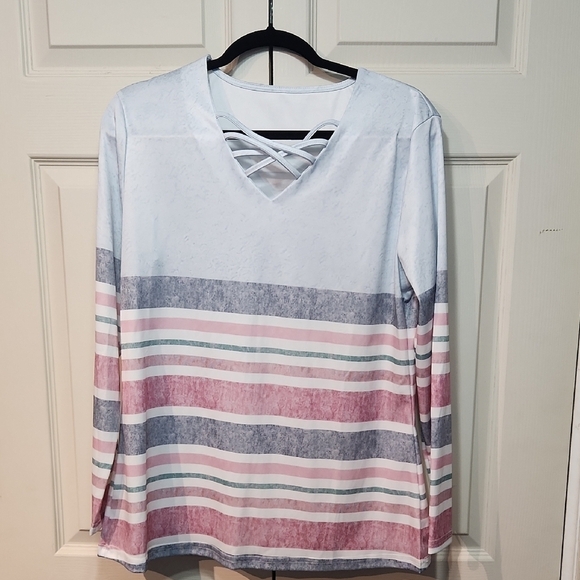 Gray and Pink Criss-Cross Long Sleeve Top Blouse size Large - Picture 5 of 5